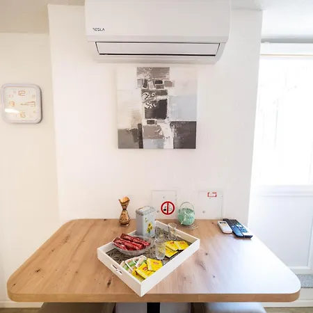 Ferhadija 2-bedroom Design - Main Street Appartement *