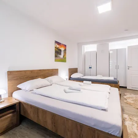 Ferhadija 2-bedroom Design - Main Street * Sarajevo