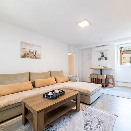 Ferhadija 2-bedroom Design - Main Street