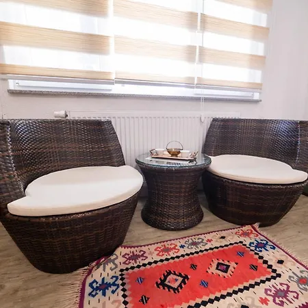 Appartement Ferhadija 2-bedroom Design - Main Street Sarajevo